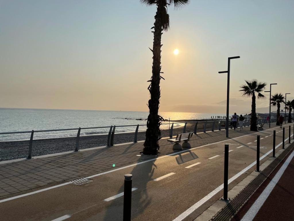 Appartamento Villa Rita A 100 M Dal Mare! Vallecrosia Exterior photo